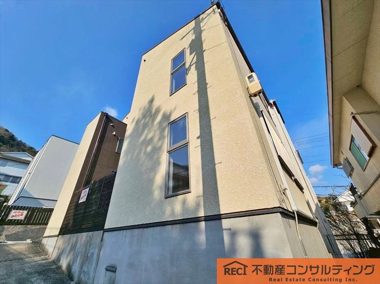 3LDK Detached House in Nishinomiya, Hyogo | 2007 Build - Thumbnail 2