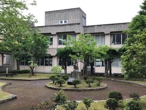 2LDK Single-Story House with Large Garden in Hofu, Yamaguchi - Thumbnail 2