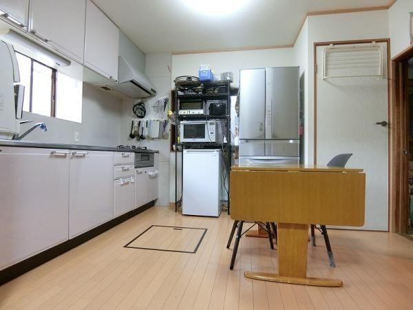 6DK Detached House for Sale in Higashiosaka, Osaka - Thumbnail 4