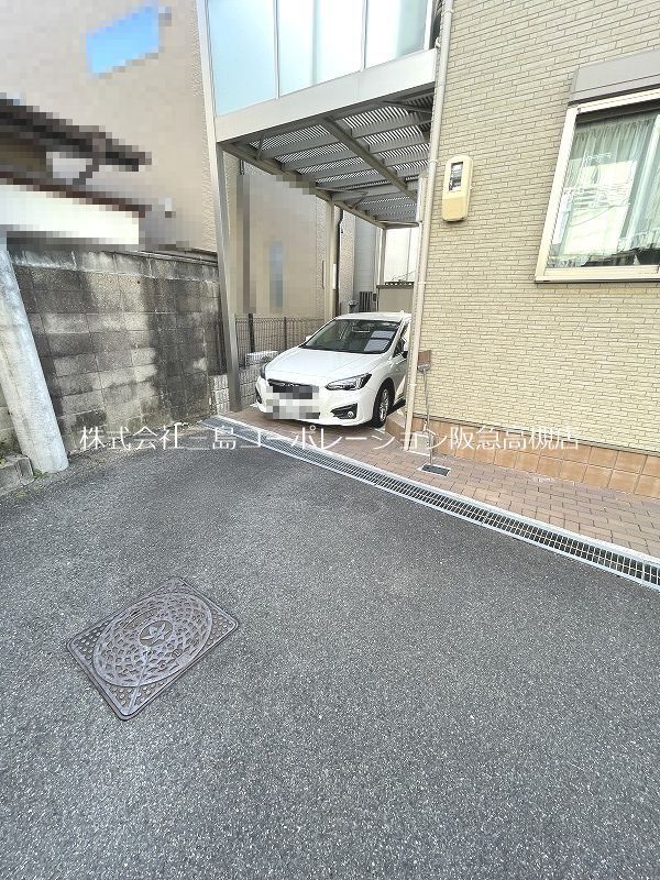3LDK Detached House for Sale in Takatsuki City, Osaka - Thumbnail 2