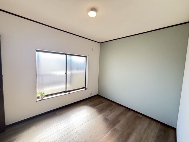 3LDK Detached House for Sale near Imazato Station, Osaka - Thumbnail 2