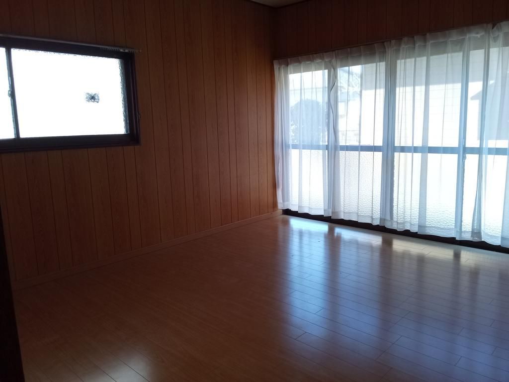 5DK Detached House for Sale in Miyazaki City, Miyazaki - Thumbnail 2