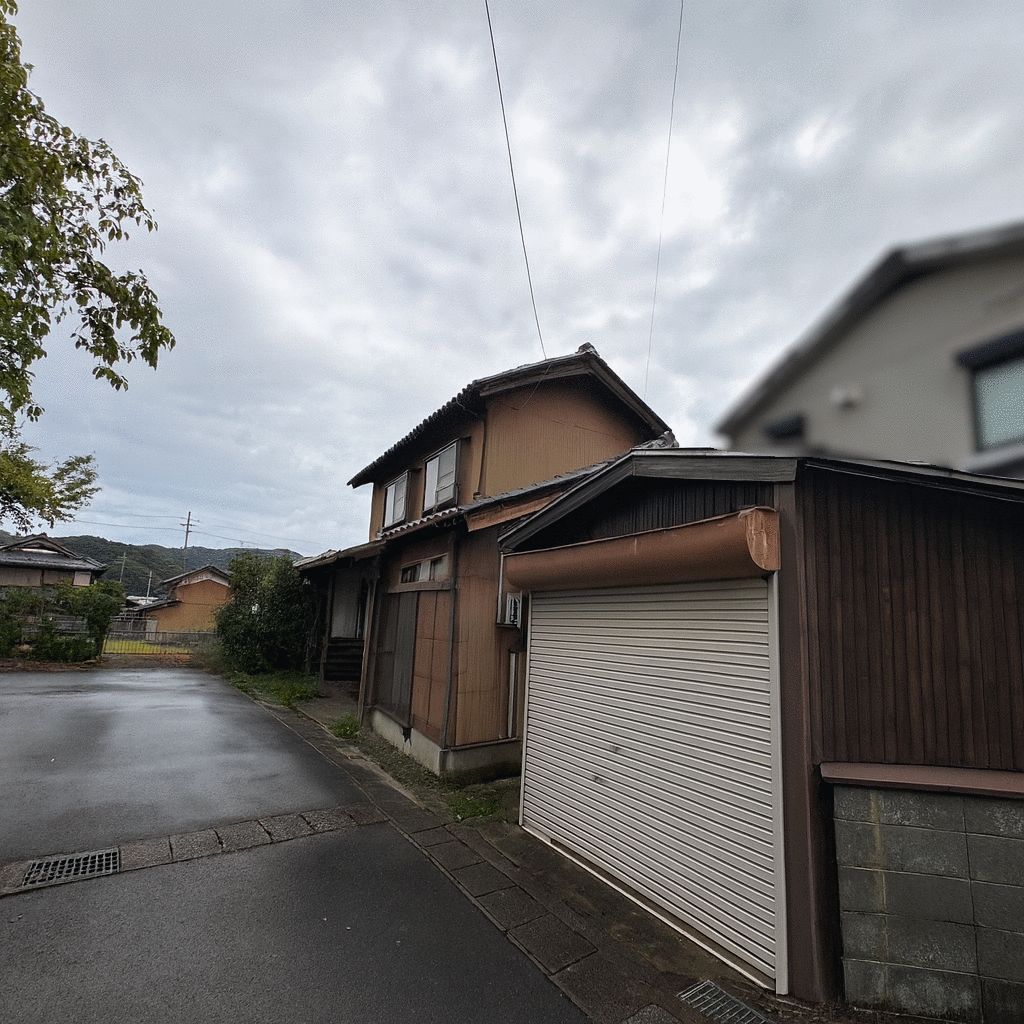 6DK House for Sale in Obama City, Fukui - Near Higashi-Obama Station - Thumbnail 2