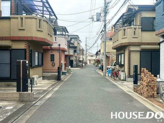 4LDK Detached House for Sale in Settsu City, Osaka - Thumbnail 2