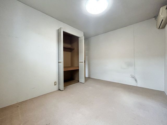 5LDK House for Sale in Kashiba, Nara - 119.50 sqm - Thumbnail 4