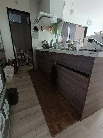 Modern 3SLDK House in Matsuyama with Solar Power & Parking - Thumbnail 4