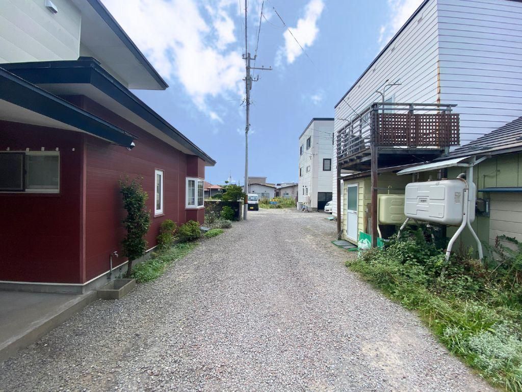 6SLDK House in Hakodate with 20-Tatami LDK & Underfloor Heating - Thumbnail 3