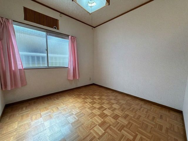 5DK Used House for Sale in Hirakata, Osaka - Thumbnail 3