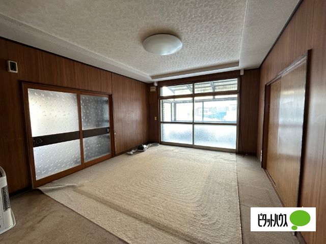 4LDK Detached House for Sale in Takikawa, Hokkaido - 1800000 JPY - Thumbnail 2