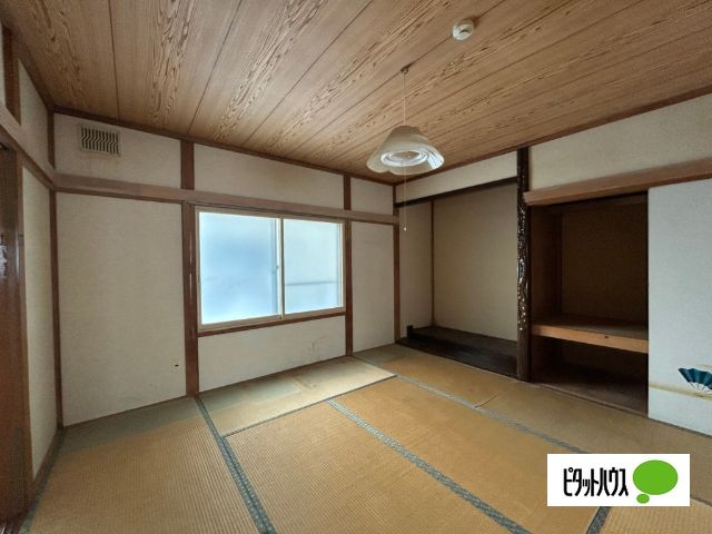 4LDK Detached House for Sale in Takikawa, Hokkaido - 1800000 JPY - Thumbnail 3