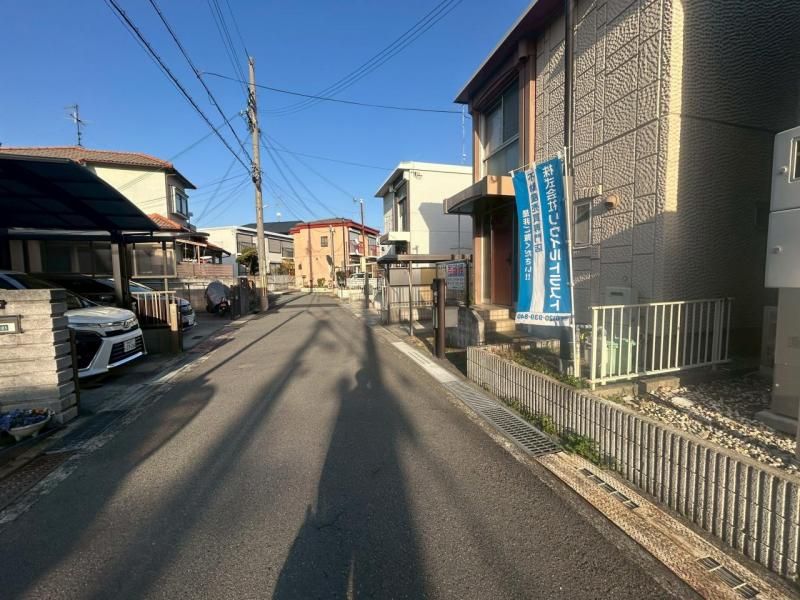 4LDK Family House with Garden for Sale in Sennan City, Osaka - Thumbnail 3