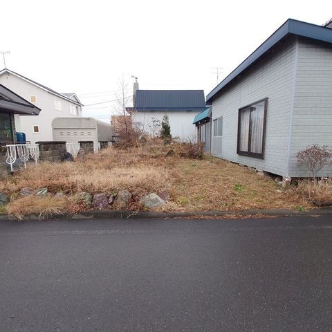4LDK Detached House for Sale in Tomakomai, Hokkaido - Thumbnail 2