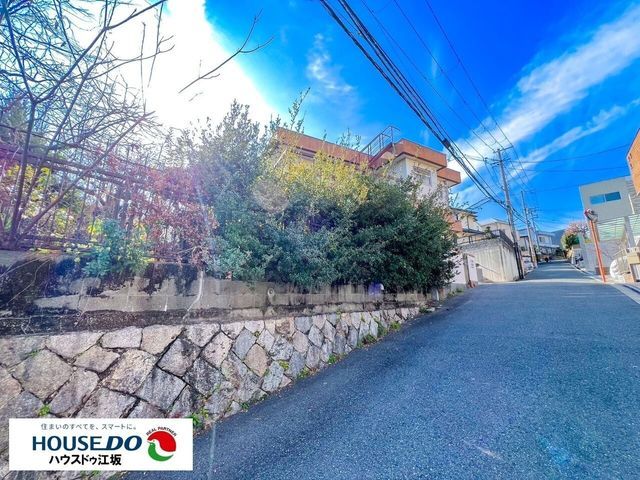 5LDK Corner Lot House for Sale in Suita, Osaka - Near Kandaibashi-mae Station - Thumbnail 2