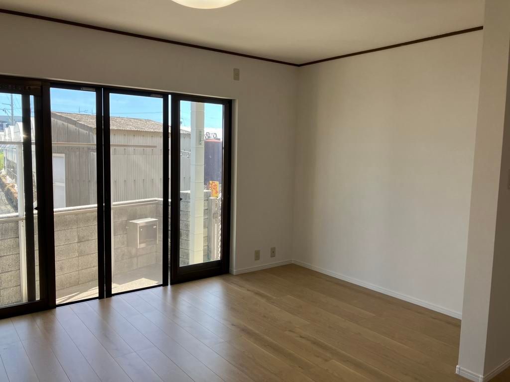 4LDK Used House for Sale in Minato, Wakayama City - Thumbnail 3