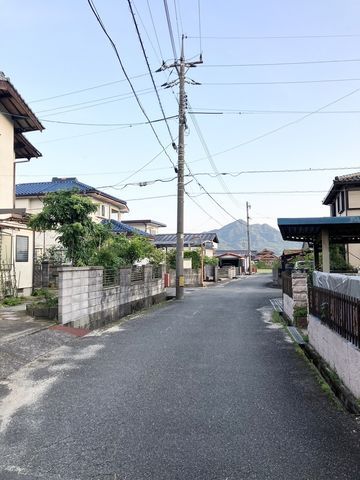 4LDK Traditional House with Sekishu Tiles in Hofu, Yamaguchi - Thumbnail 2