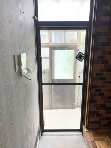 4LDK Traditional House with Sekishu Tiles in Hofu, Yamaguchi - Thumbnail 3