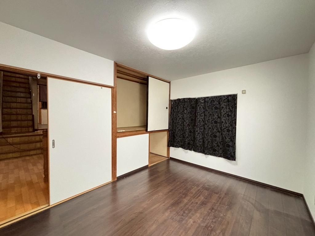 4LDK Investment House for Sale in Takashi, Osaka with 10.21% Yield - Thumbnail 3