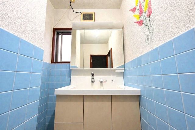 Spacious 9DK RC House for Sale in Daito City, Osaka - Thumbnail 3