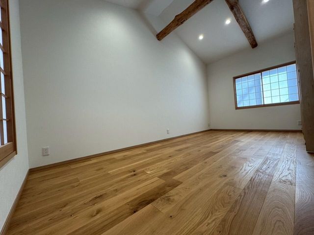 Renovated 1LDK House for Sale in Kyoto's Ukyo Ward - Thumbnail 4