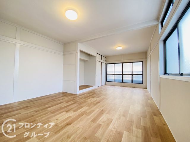 Classic 3LDK House for Sale in Joto Ward, Osaka - Thumbnail 4