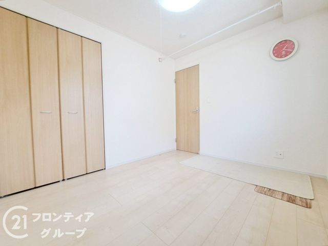 4LDK House with 2 Parking Spaces near Tsuda Station, Hirakata - Thumbnail 4