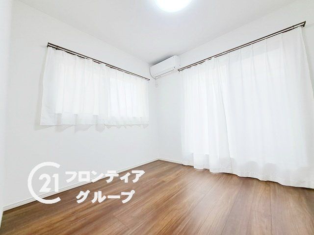 Modern 3LDK House Near Takayasushi Station, Yao City - Thumbnail 3