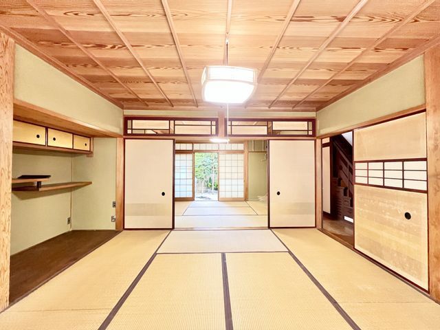 Traditional Japanese House for Sale in Kaizuka, Osaka - 4SLDK - Thumbnail 2