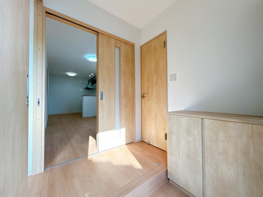 Renovated 2DK House with Separate Storage in Ichikikushikino - Thumbnail 3