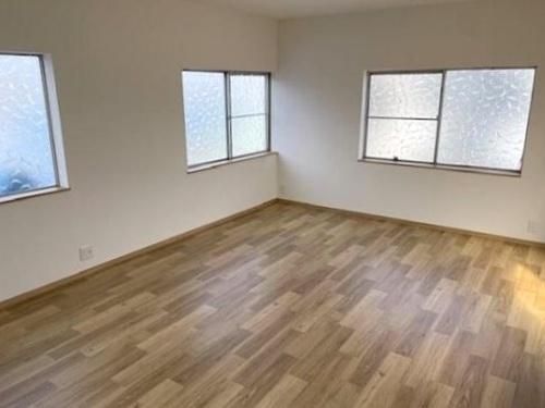 Renovated 4LDK House Near Matsuo-taisha Station in Kyoto - Thumbnail 2