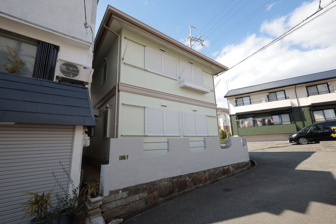 3LDK Corner Lot House in Minoh City with 2025 Renovations - Thumbnail 2