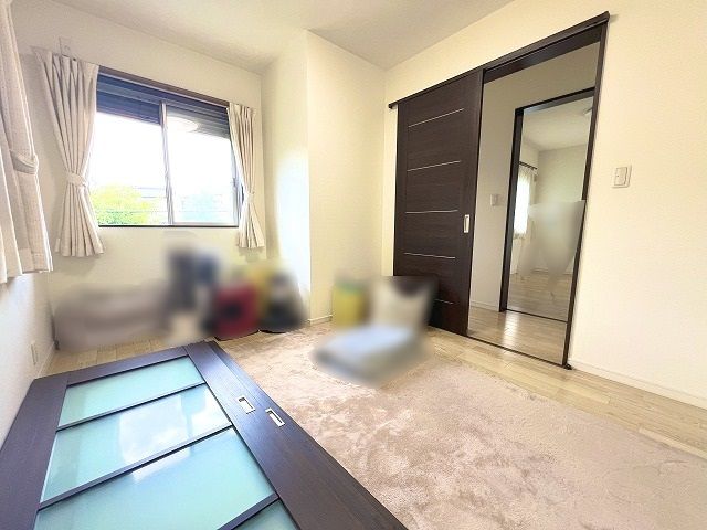 5LDK Detached House for Sale in Heguri, Nara - 14-Year-Old Build - Thumbnail 3