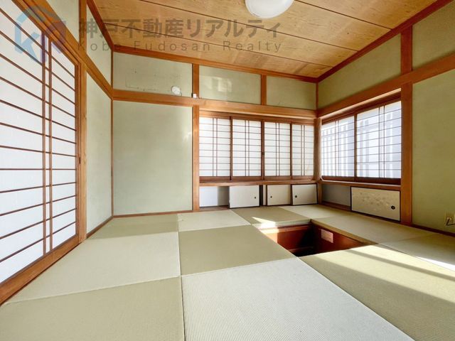 7DK House with Akashi Kaikyo Bridge View in Kobe's Tarumi Ward - Thumbnail 4