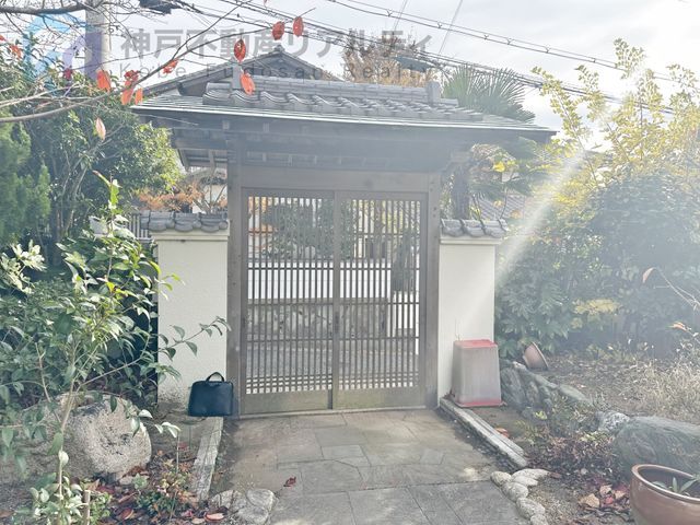 7DK House with Akashi Kaikyo Bridge View in Kobe's Tarumi Ward - Thumbnail 3