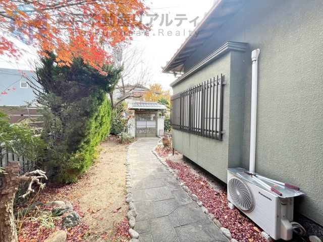 7DK House with Akashi Kaikyo Bridge View in Kobe's Tarumi Ward - Thumbnail 2