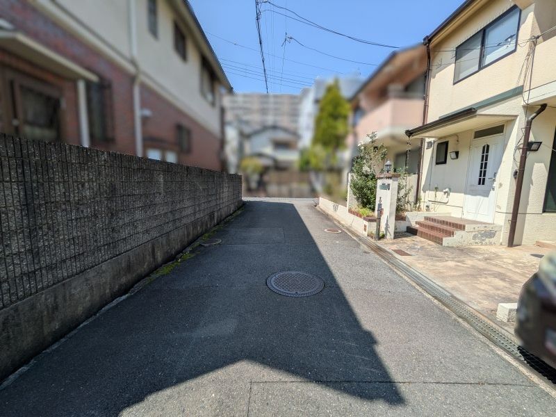 Reinforced Concrete Terrace House for Sale in Neyagawa, Osaka - Thumbnail 2