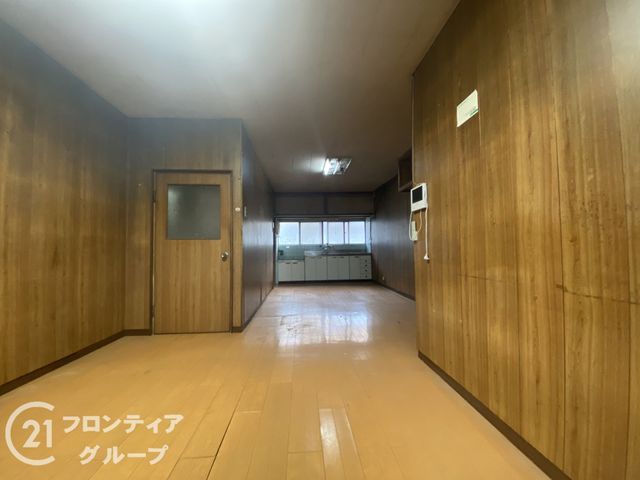 5LDK Detached House with Bungalow in Neyagawa, Osaka - Thumbnail 4
