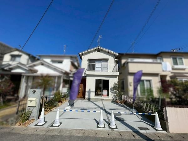 Renovated 2LDK House Near Miyamae Station in Wakayama City - Thumbnail 2
