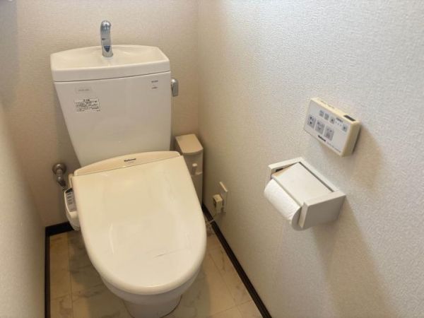 2007-Built 4SLDK House in Kobe Higashinada | 210.65 sqm - Thumbnail 2