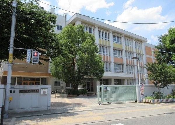 3LDK House for Sale in Kadoma, Osaka - 103.95 sqm - Thumbnail 4