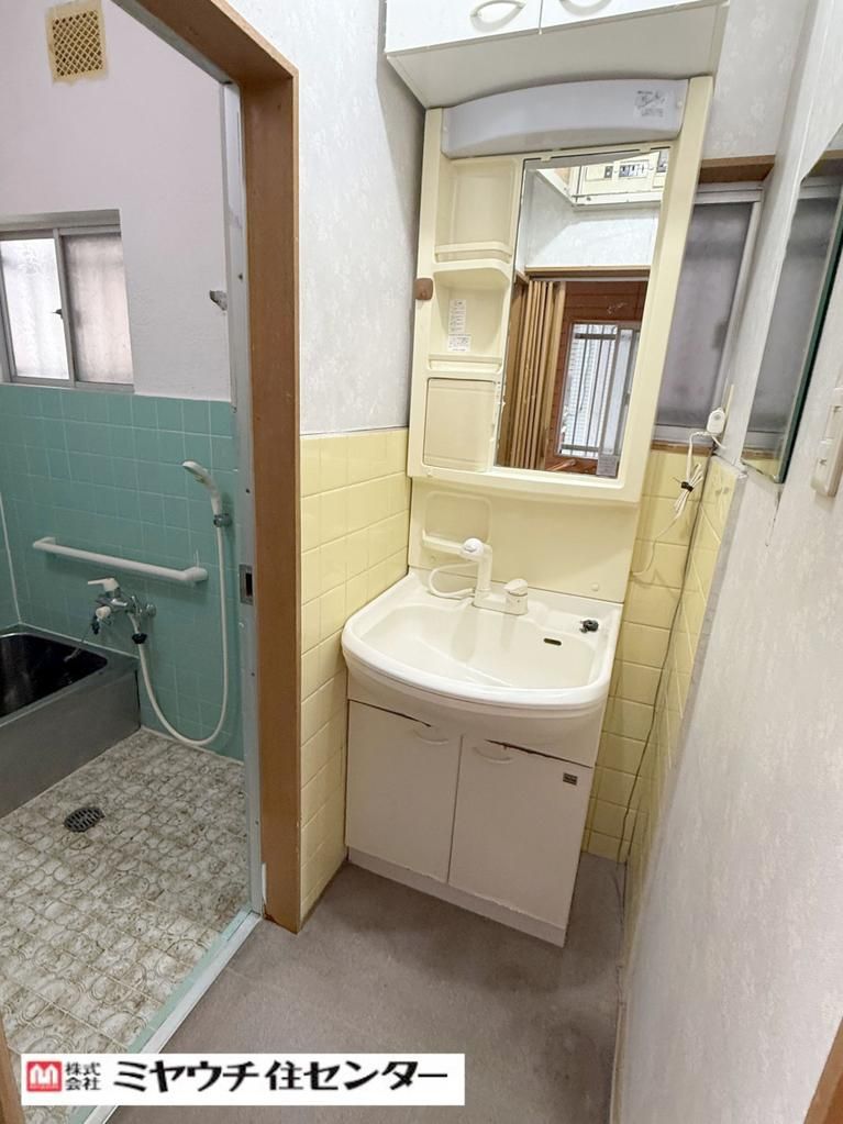 5DK Detached House for Sale in Habikino, Osaka - 480万円 - Thumbnail 4