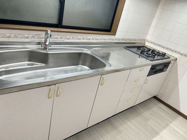 Renovated 4DK House for Sale in Kobe Nada-ku, Hyogo - Thumbnail 4