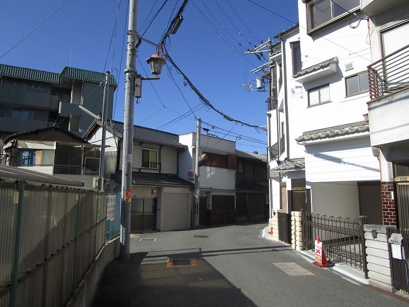 Renovated 5LDK House for Sale in Ikuno Ward, Osaka - Thumbnail 3