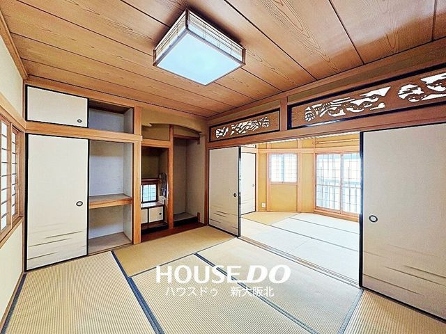 6LDK Detached House for Sale in Suita, Osaka - 125.49 sqm - Thumbnail 3