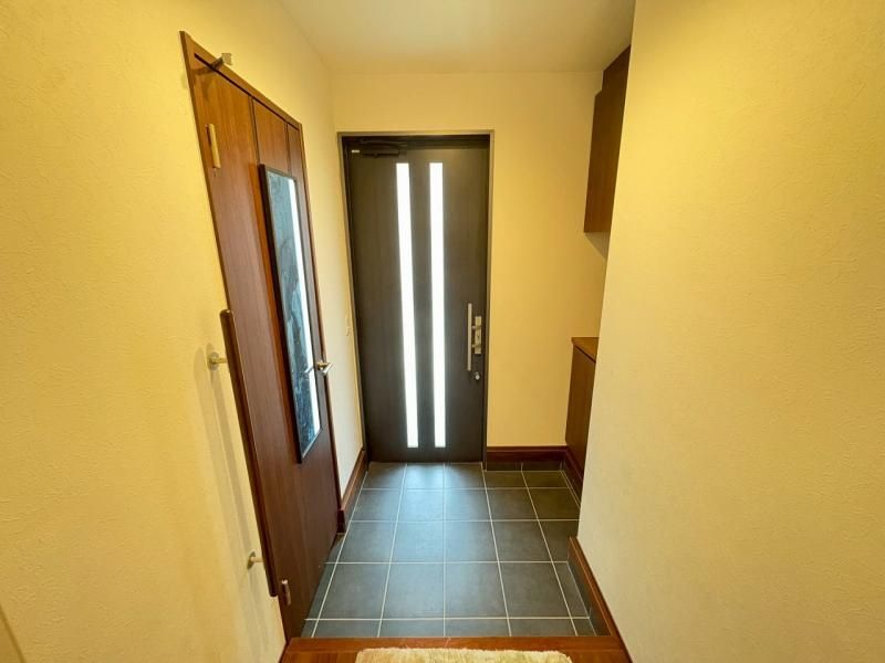 Modern 3LDK House in Izumi City, Osaka | Sekisui House Built 2019 - Thumbnail 2