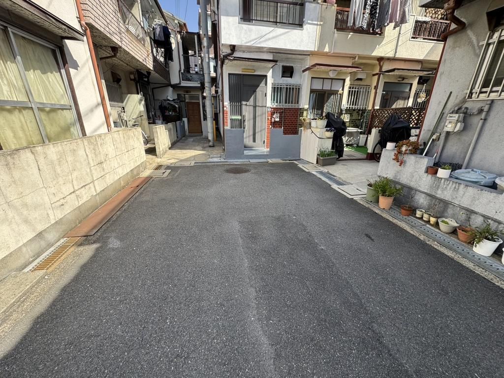 Renovated 3DK Terrace House for Sale in Kadoma, Osaka - Thumbnail 2
