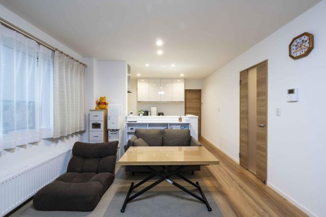 5LDK Two-Generation House for Sale in Ebetsu, Hokkaido - Thumbnail 3