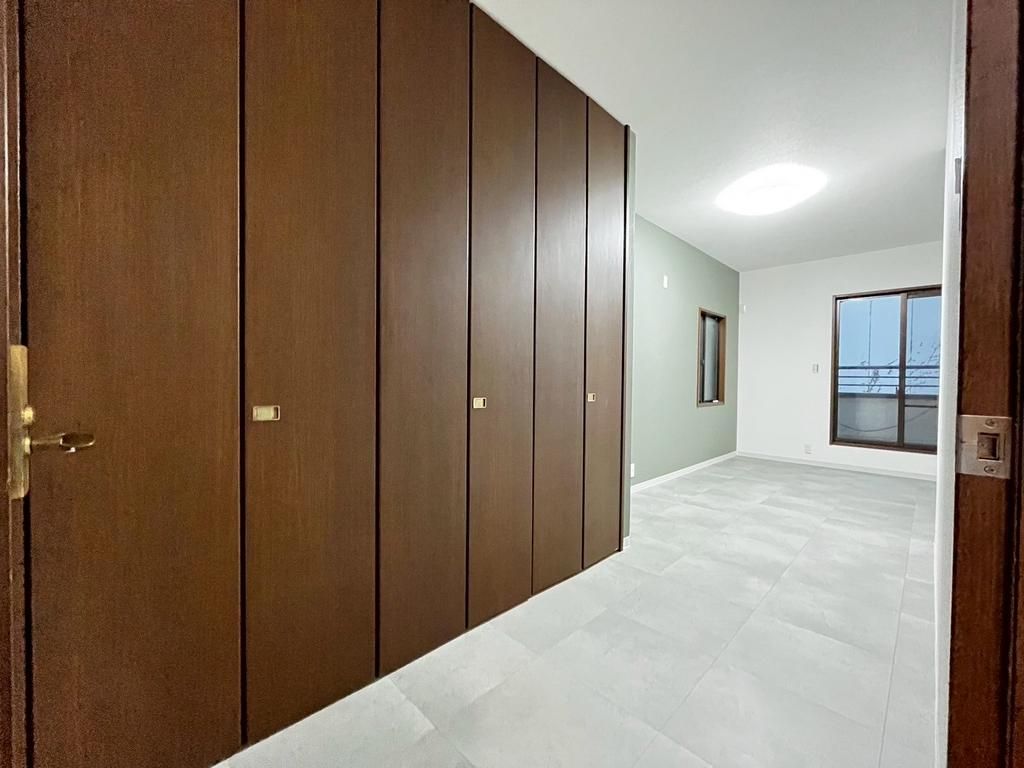 Renovated 5LDK Detached House Near Suminoe Station, Osaka - Thumbnail 4