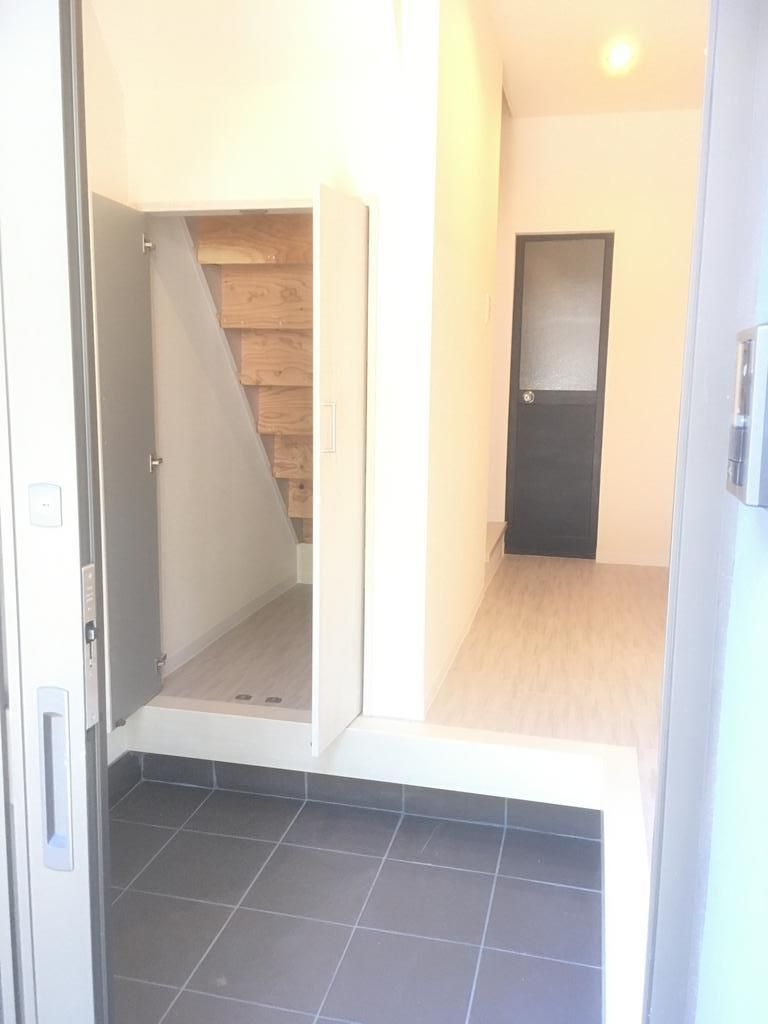 Renovated 1DK House for Sale in Yamashina, Kyoto - Image 1