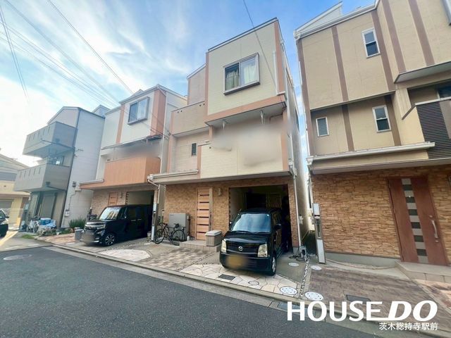 4LDK Family House with Rooftop Terrace in Settsu, Osaka - Thumbnail 2