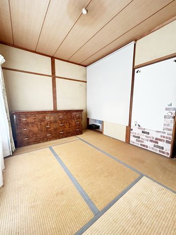 3DK Detached House for Sale in Tsurumi-ku, Osaka - Thumbnail 3